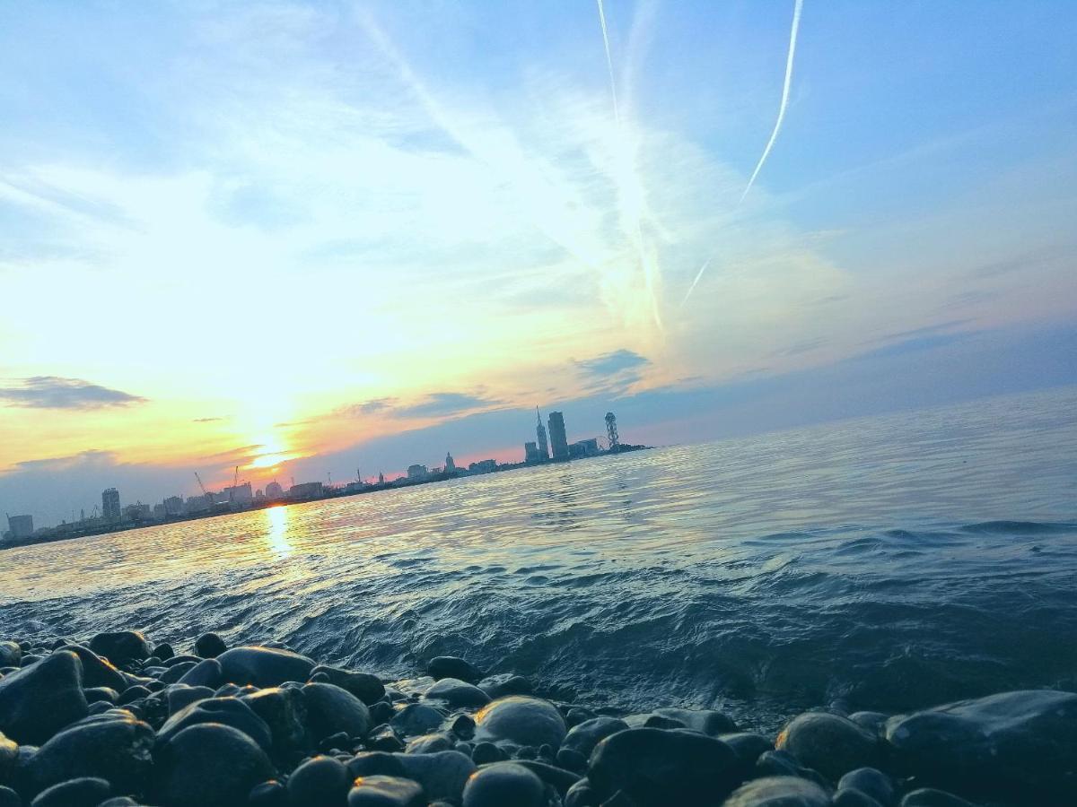 Отель Гостевой дом RELAX IN Батуми Экстерьер фото