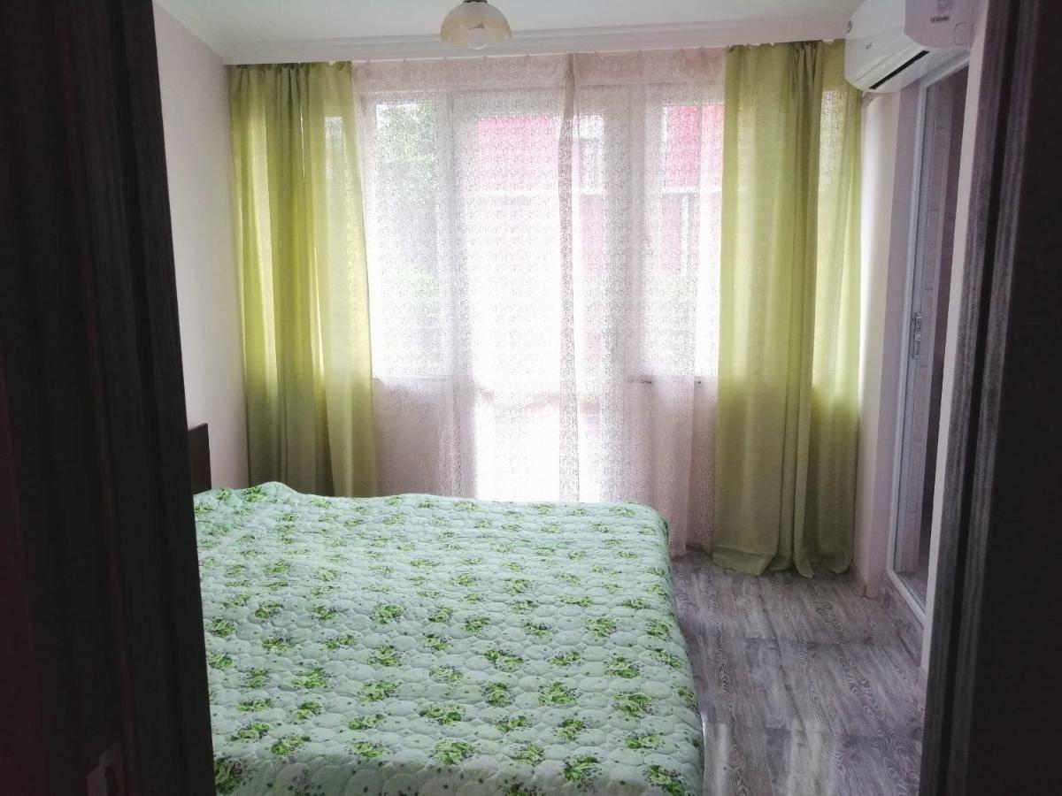 Отель Гостевой дом RELAX IN Батуми Экстерьер фото