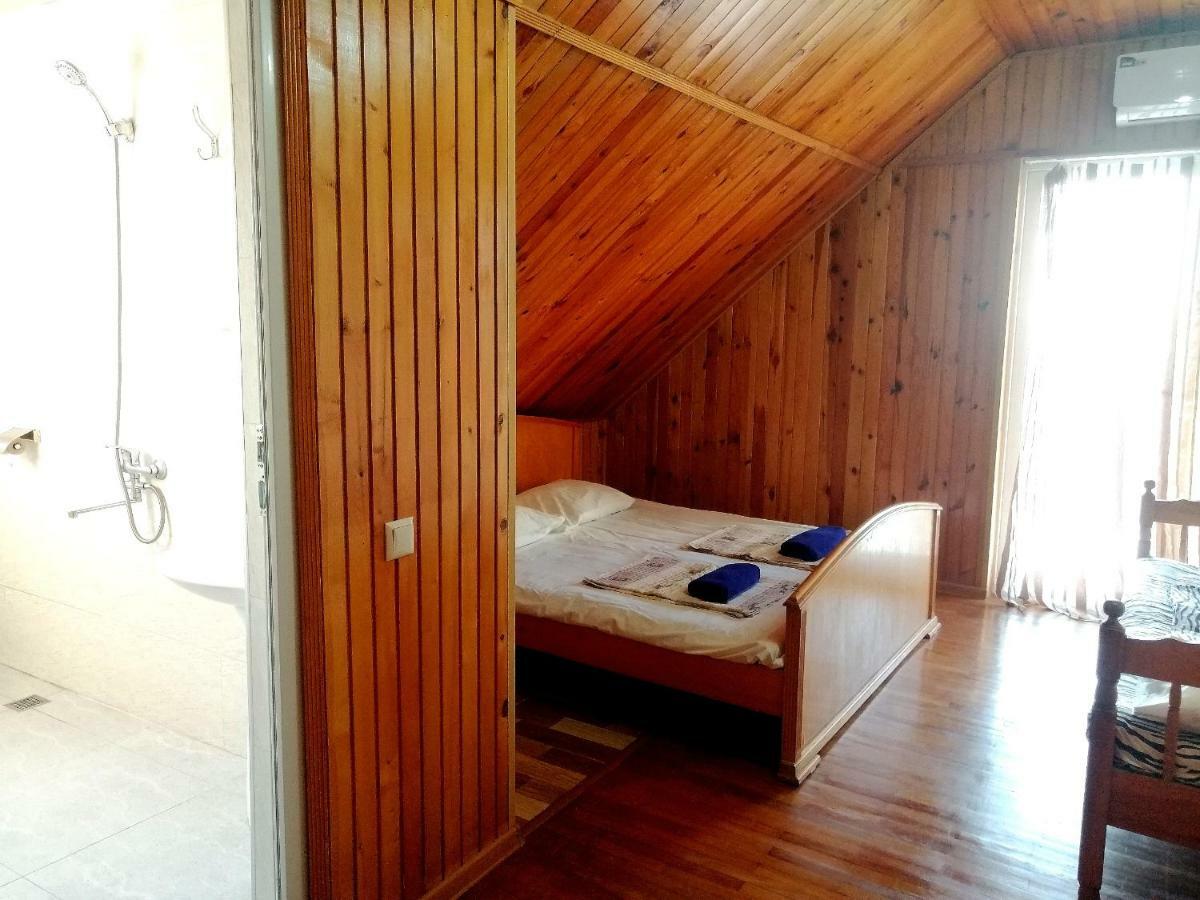 Отель Гостевой дом RELAX IN Батуми Экстерьер фото