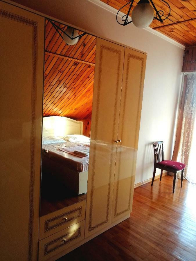 Отель Гостевой дом RELAX IN Батуми Экстерьер фото
