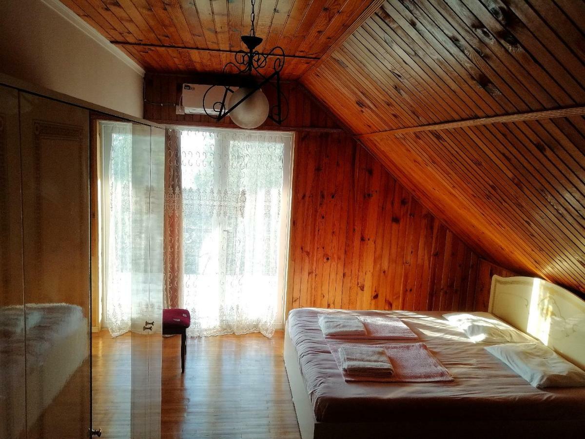 Отель Гостевой дом RELAX IN Батуми Экстерьер фото